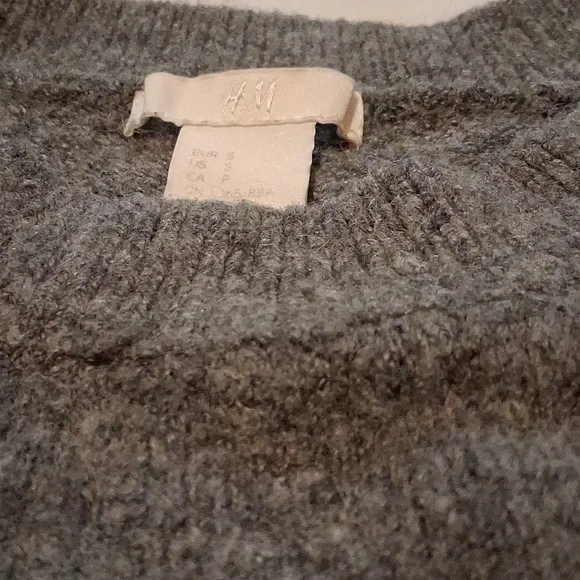 Gray H & M Sweater - Picture 2 of 8